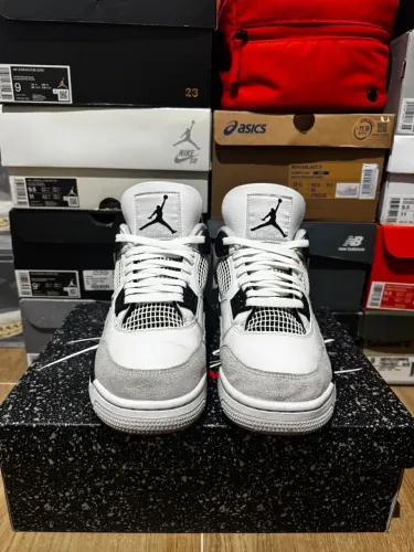 Air Jordan 4 Military Black Original TAM : 41