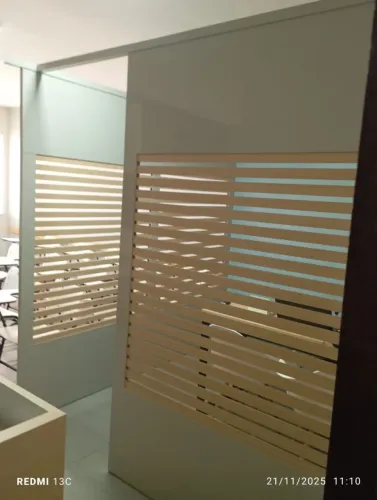 conjunto  de 2 Divisórias ripadas Cinza Itália/carvalho malva