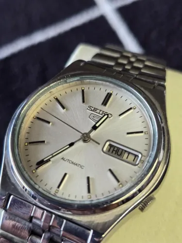 Seiko 5 Automático Vintage * Day-Date - Mostrador Prata
