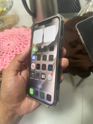 iPhone 12, todo original.