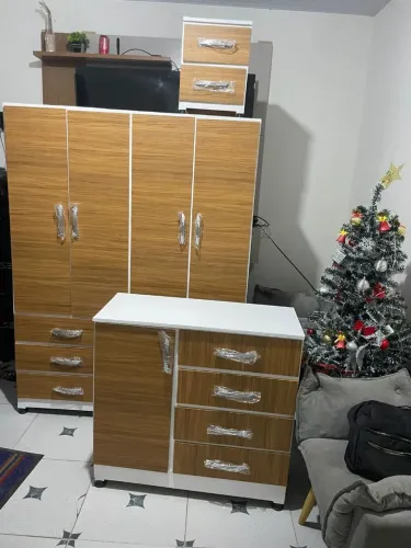 Kit guarda roupa cômoda e criado mudo madeira
