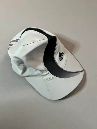 Boné Adidas