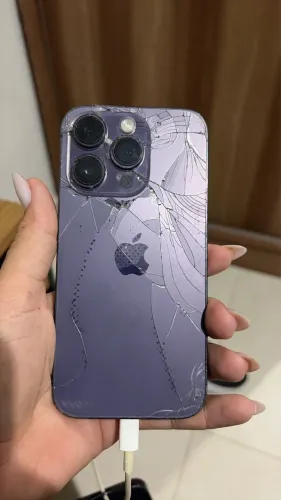 iPhone 14 Pro para tirar peças