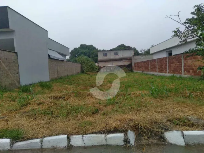 Terreno à venda em condomínio com 420 m² por R$ 175.000 - Inoã - Maricá/RJ