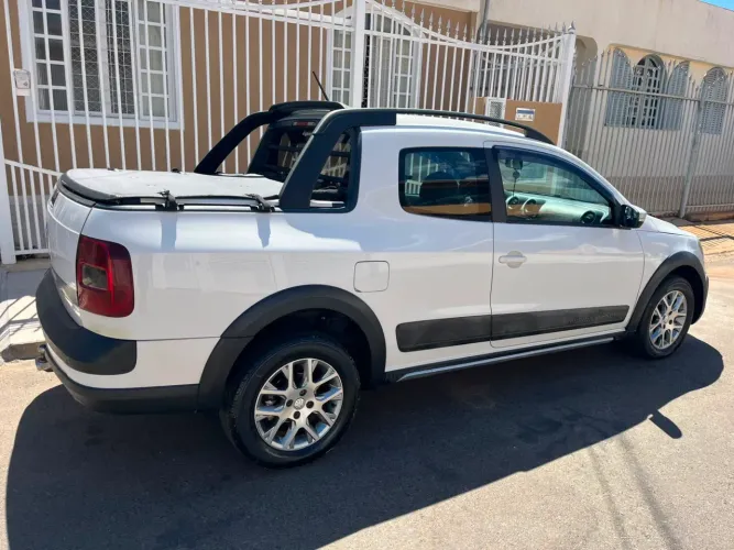 Volkswagen Saveiro Cross 1.6 T.flex 16V CD 2015