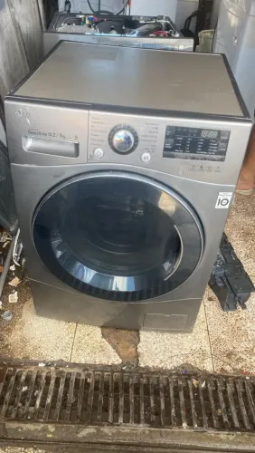 MÁQUINA LAVA E SECA LG INOX MUITO NOVA MODELO NOVO DOU GARANTIA DE 3 MESES FAÇO A ENTREGA