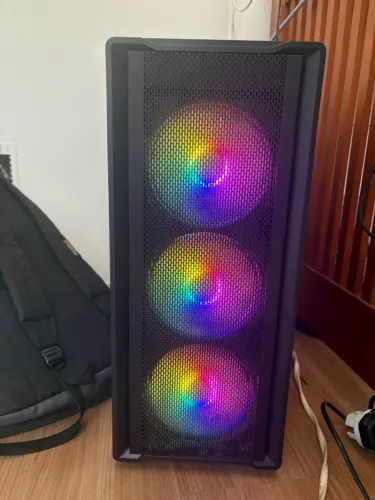 Computador gamer com monitor teclado e mouse completo