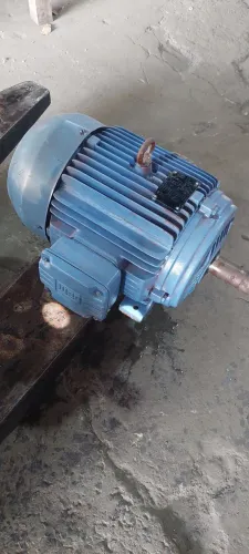 Motor de 15 CV 3520 rpm Novo