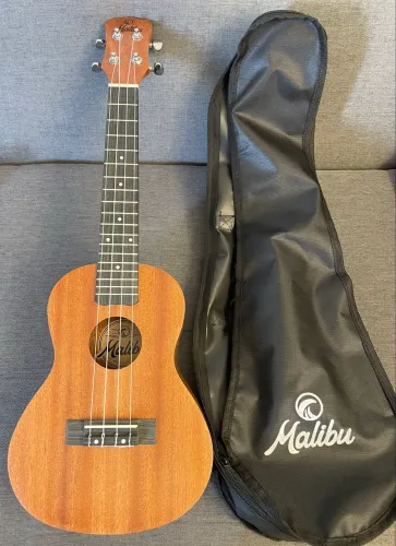 Ukulele Malibu extremamente novo 