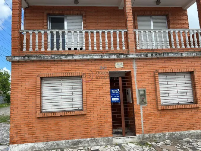 Sobrado 4 dormitórios para alugar Centro Pelotas/RS