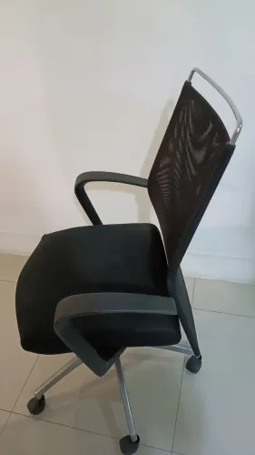 Vendo 2 cadeiras de escritório