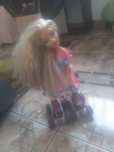 BARBIE PATINADORA
