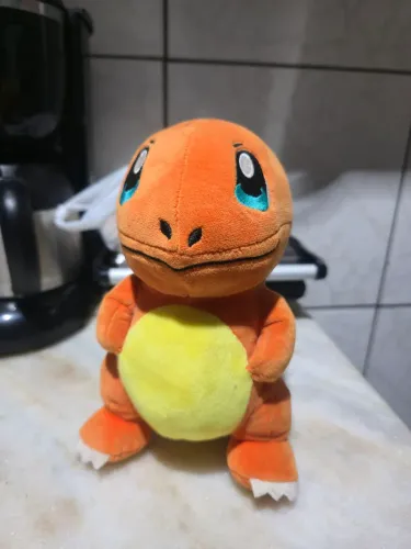 Pelúcias Pokémon Charmander e Banette