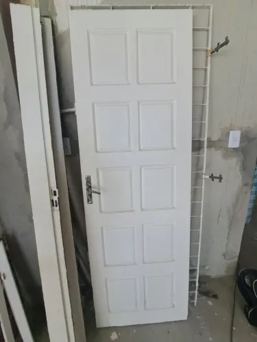 Porta de madeira 70x210cm