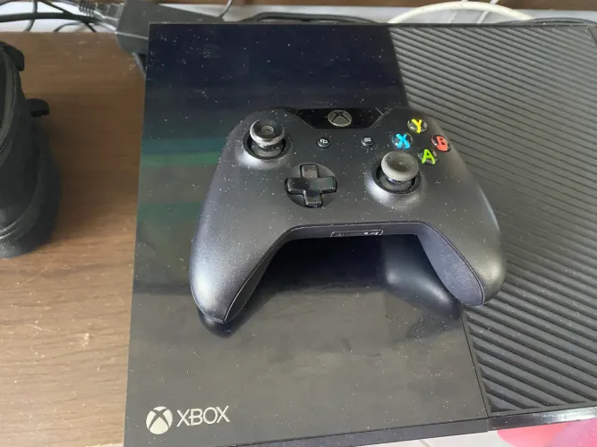 X Box One revisado c/ 1 controle