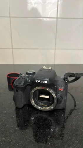 Canon T6i + Lentes 18-55mm e 50mm
