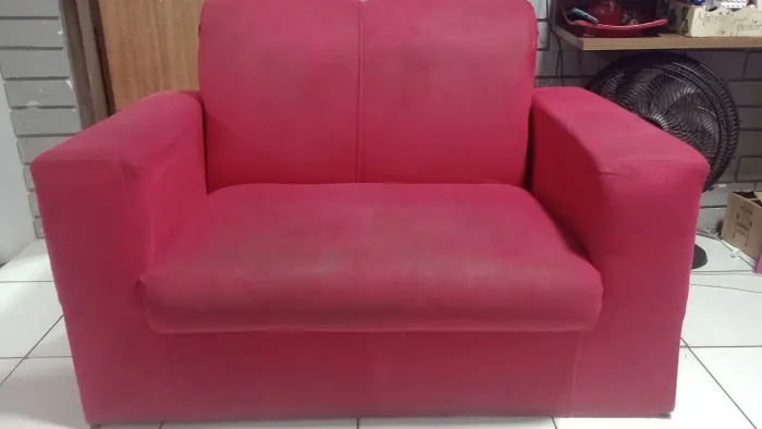 Vendo sofá 2 lugares pequeno 100,00
