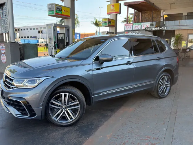 Volkswagen Tiguan Allspac R-line 300 TSI 2.0 2024