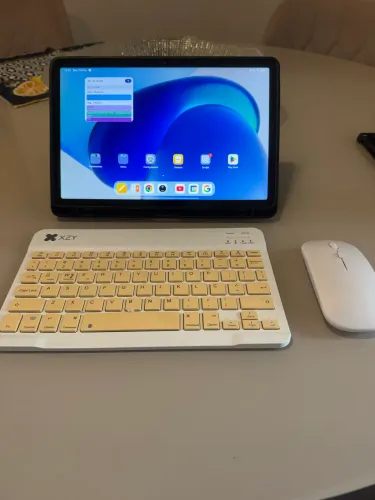 Xiaomi Redmi Pad SE 128GB + Teclado + Mouse + 2 Capas