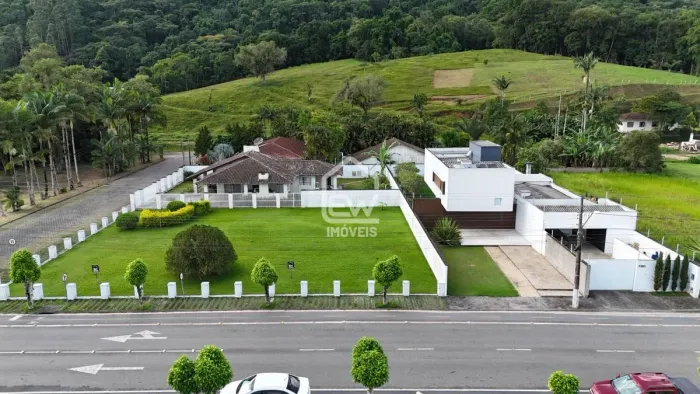 Terreno Amplo com Área Total de 446m² em Massaranduba/SC