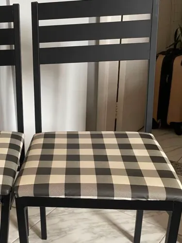 Cadeira de Metal - Estilo Industrial / Assento Xadrez