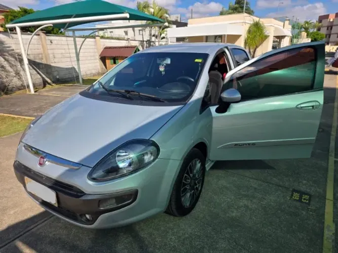 Fiat Punto Sporting 1.8 Flex 8v/16v 5P 2013