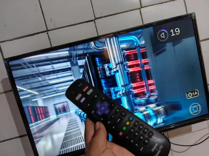 Tv Philco Smart Roku 32"<br>? O que é: É uma Smart TV ou