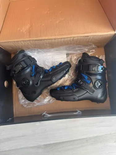 Bota do Patins FR1 Black 34br - Sem 1 parafuso de cuff / Nova!