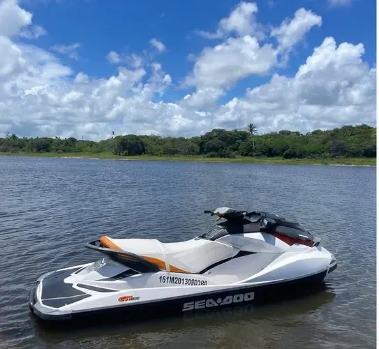 Jet Ski Sea Doo GTI 130, ano 2012, APENAS 80h DE USO