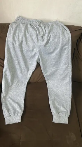 Calça moletom básica cinza