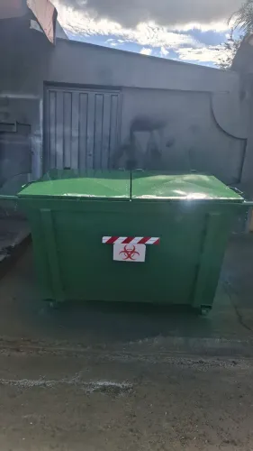 Lixeira contener basculante capacidade 1500lt