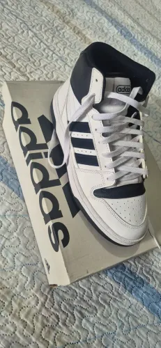 Tenis adidas 
