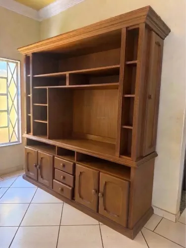 Estante / Rack Grande de Madeira Maciça 