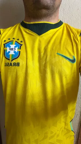 Camisa do Brasil versão jogador TAM. G