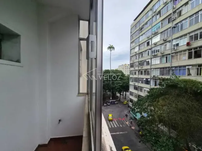 Apartamento : / Residencial / Catete