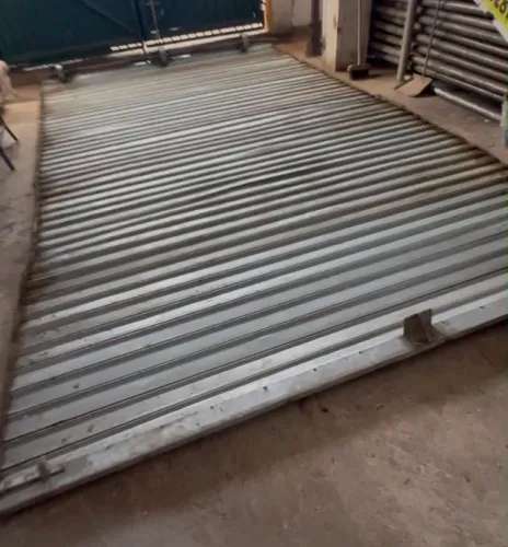 Porta de Enrolar Com eixo e Molas Largura 2.65 Altura 4.50mt