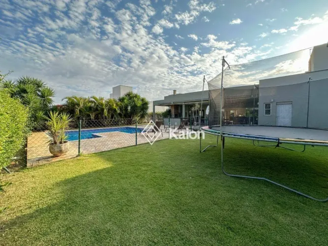 Casa Mobiliada para locação no Condomínio Residencial Primavera em Salt/SP.