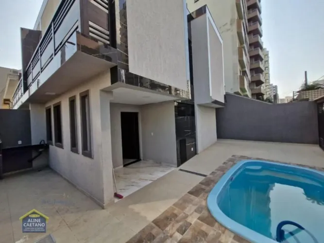 Casa em Vila Tupi - Praia Grande, SP