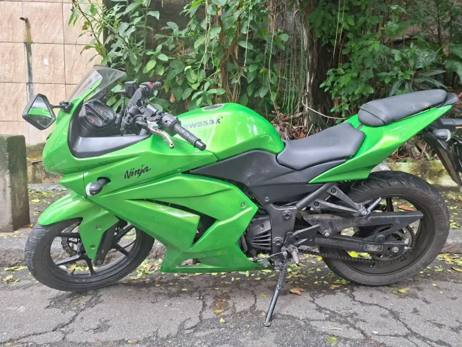 Kawasaki Ninja 250r - A MOTO DOS SEUS SONHOS