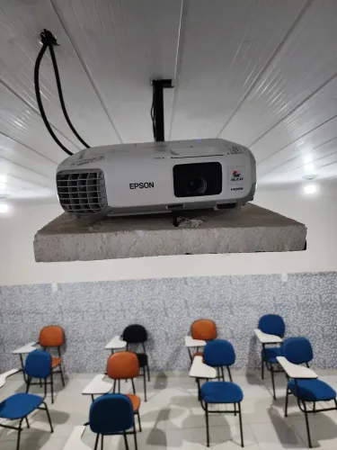 Oportunidade! Projetor Epson PowerLite