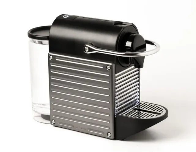 Nespresso Pixie C60 127V seminova funcionando perfeitamente