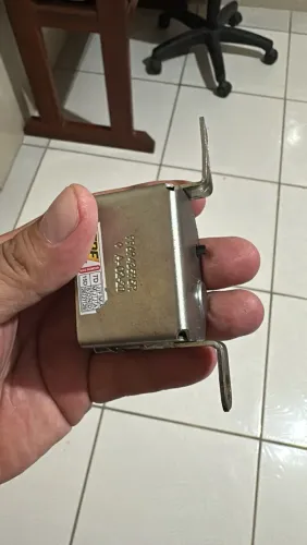 Vende - se: sensor de impacto da duster 2018/2022