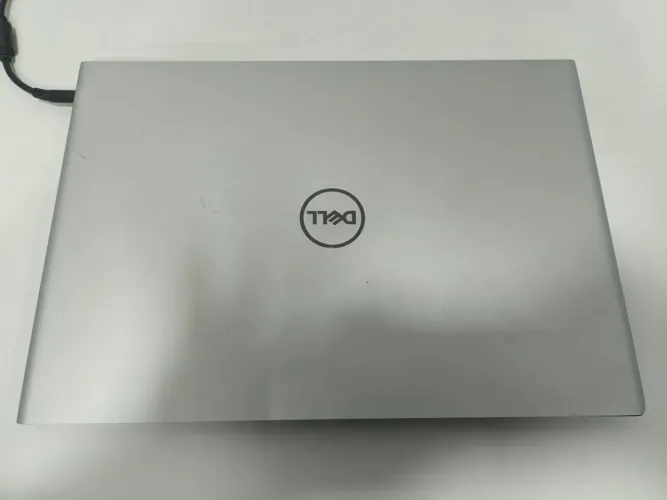 Notebook Dell Vostro 5471 | i7 8ª geração | 8GB RAM | SSD 256 GB