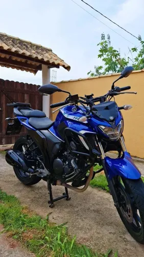 Yamaha FZ25