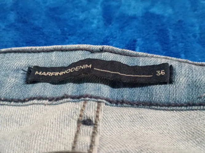 Calça jeans azul marfino Tam 36
