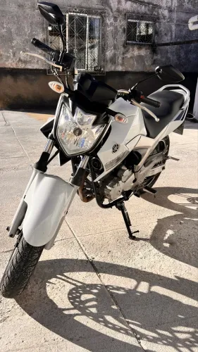 Fazer 250 branca 2014
