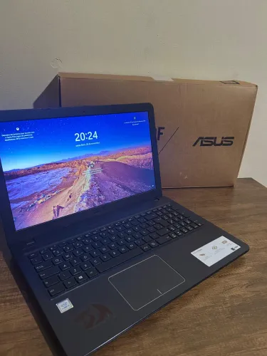 Notebook Asus Vivobook 15 - Core i5, 8GB RAM, SSD 238 + Caixa Original