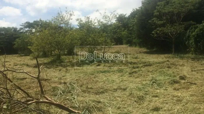 Terreno para Venda em Sousas no Condomínio Colinas do Atibaia.