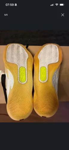 LeBron 20 é Zion 3