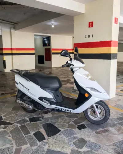Moto Automática Suzuki Burgman 125 ano 2013/2014